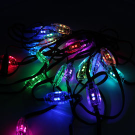 Το εμπορικό RGB χαλίκι διαφήμισης ανάβει τις σειρές χαλικιών των παγωμένων οδηγήσεων βολβών RGB